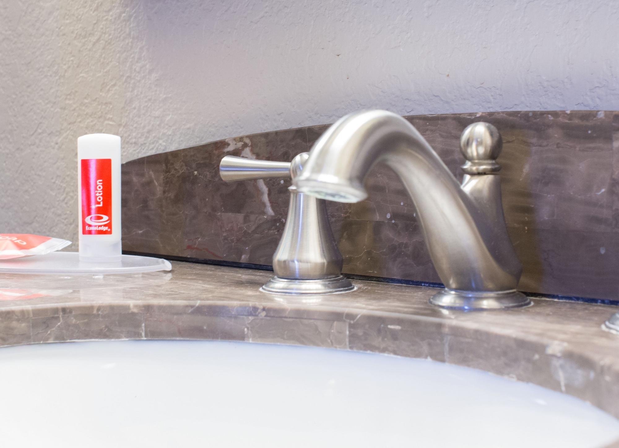 Econo Lodge Inn & Suites Joplin Ngoại thất bức ảnh