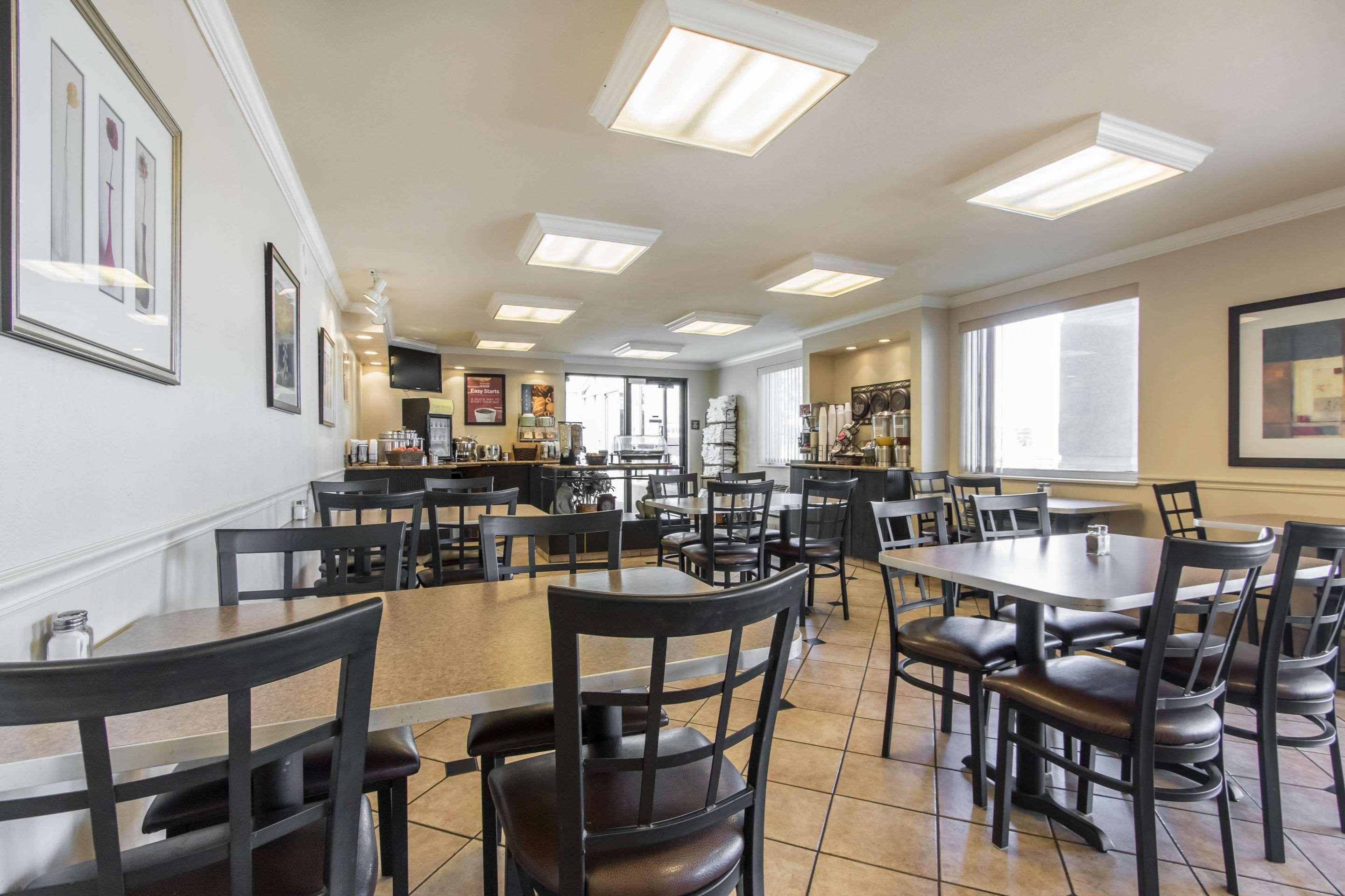 Econo Lodge Inn & Suites Joplin Ngoại thất bức ảnh
