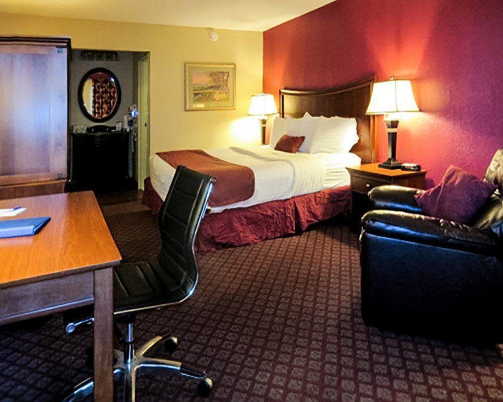 Econo Lodge Inn & Suites Joplin Ngoại thất bức ảnh